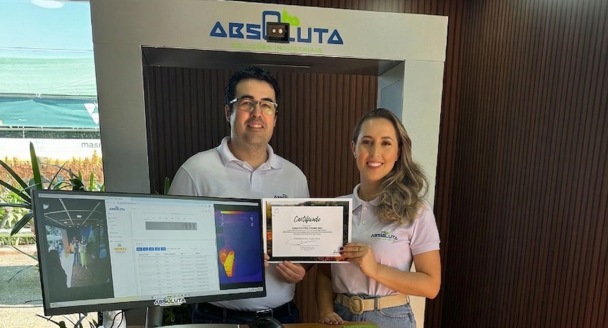 Equipe de Engenharia Absoluta na Bancada